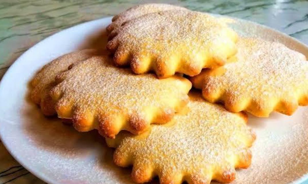 Коржик молочный